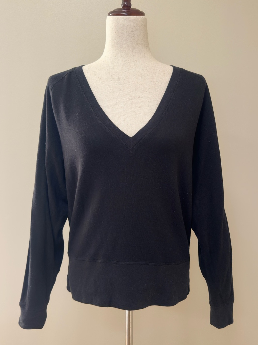 Rag & Bone Classic Black V-Neck Pullover | Size S/P